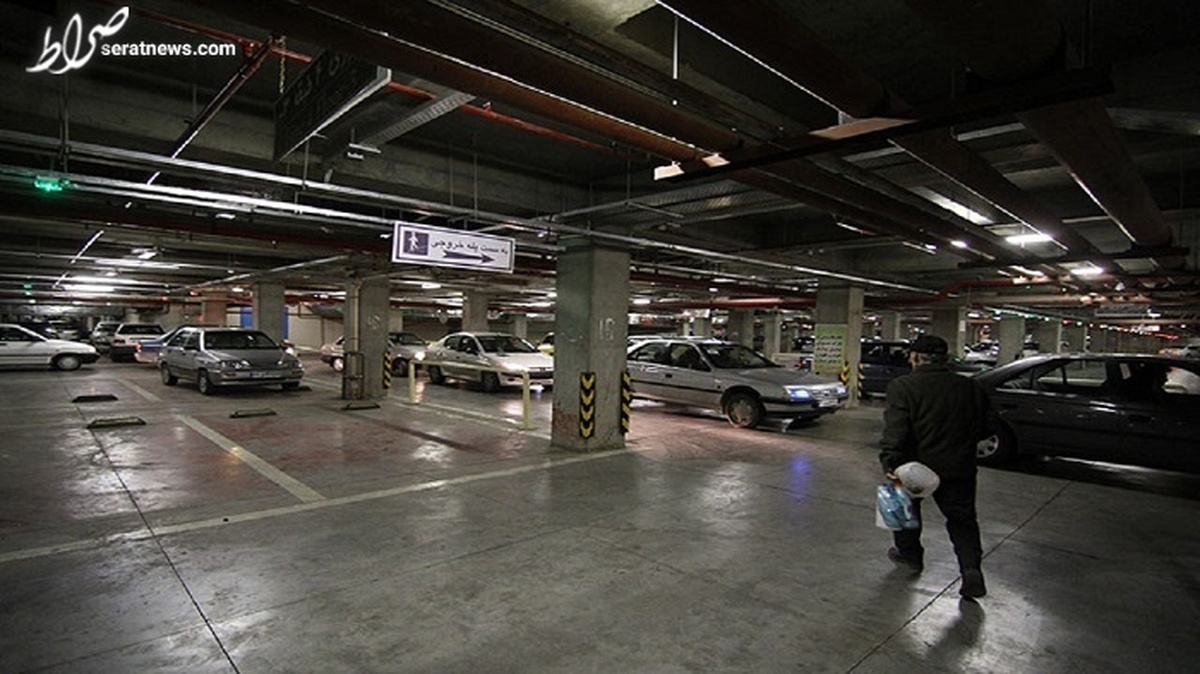 احتکار خودرو‌های صفر پلاک شده در یک پارکینگ عمومی+فیلم