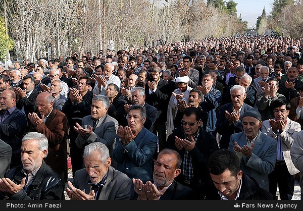 عکس/ اقامه نماز باران در شیراز