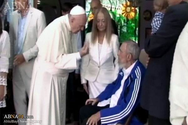 عکس/ دیدار پاپ با «فیدل کاسترو»