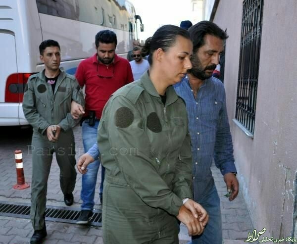 عکس/بازداشت خلبان زن حامی کودتای ترکیه