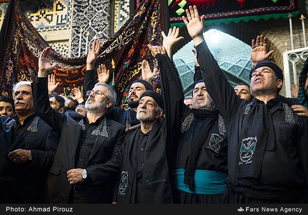 تصاویر/عزاداری تاسوعا در مسجد آذربایجانی‌ها