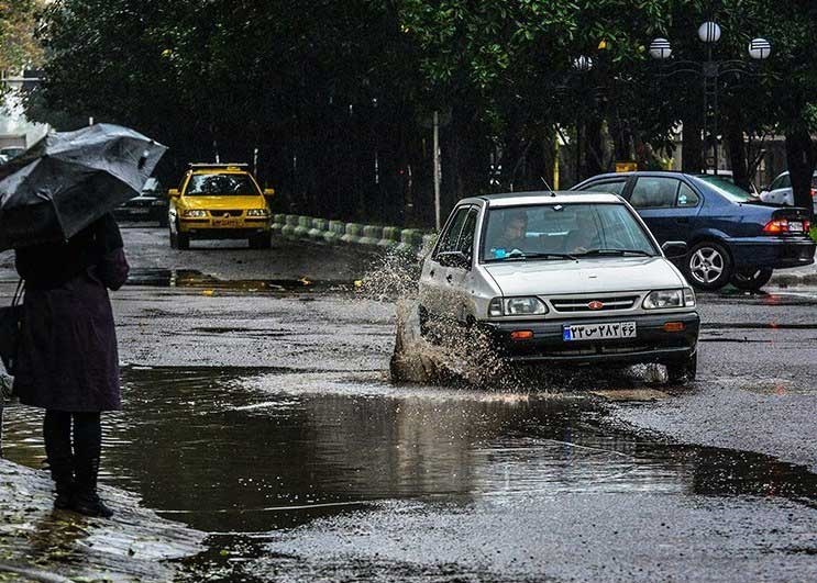 بارش باران پاییزی در رشت/تصاویر