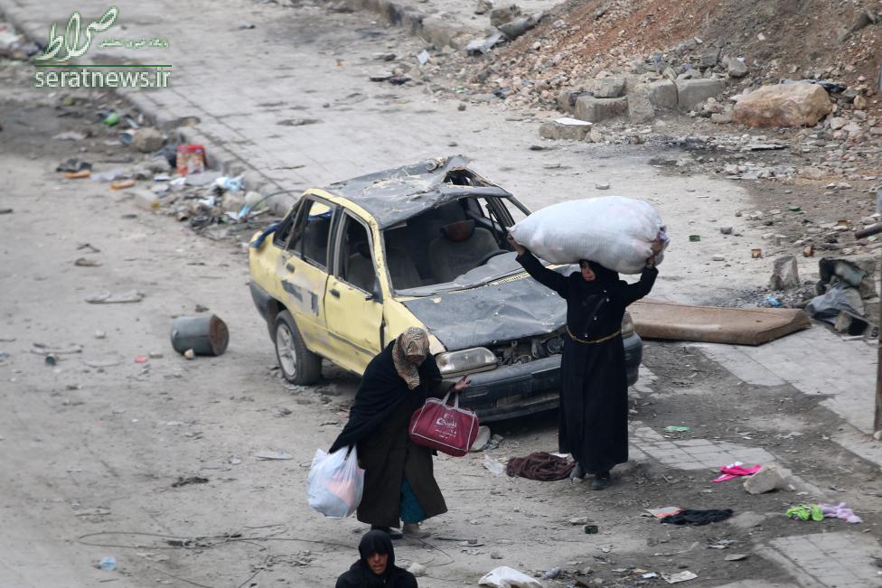 عکس/زنان حلب در انتظار خروج از حلب