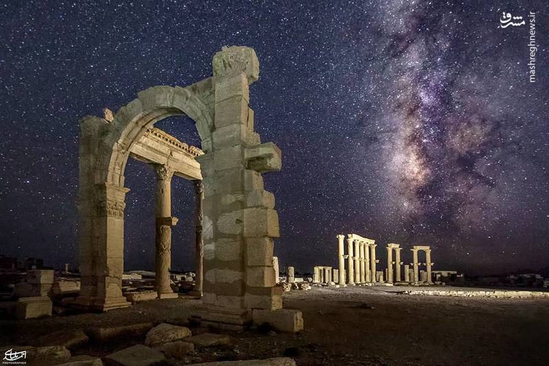 عکس/کهکشان راه شیری بر فراز قلعه پالمیرای سوریه