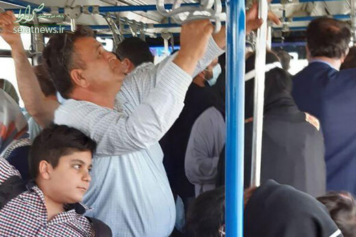 عکس/ تصویری عجیب از مردم در اتوبوس‌های فرودگاه