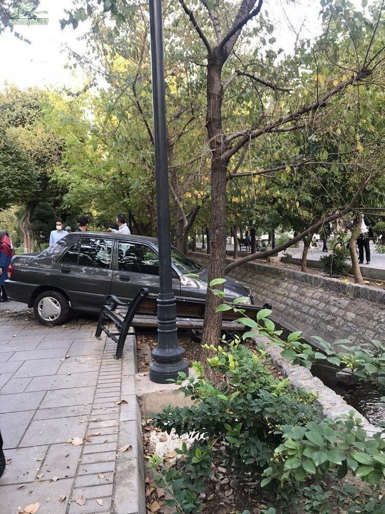عکس/ تصادف عجیب در بلوار کشاورز تهران