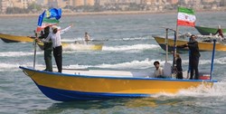 رژه ۱۰۰۰ شناور مردمی در سواحل نیلگون خلیج فارس برگزار شد