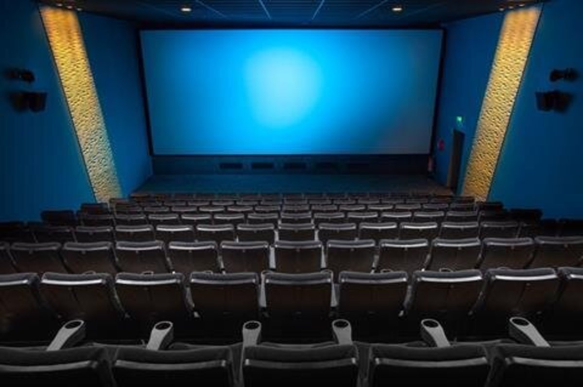 سینما‌ها فردا برای بانوان رایگان است
