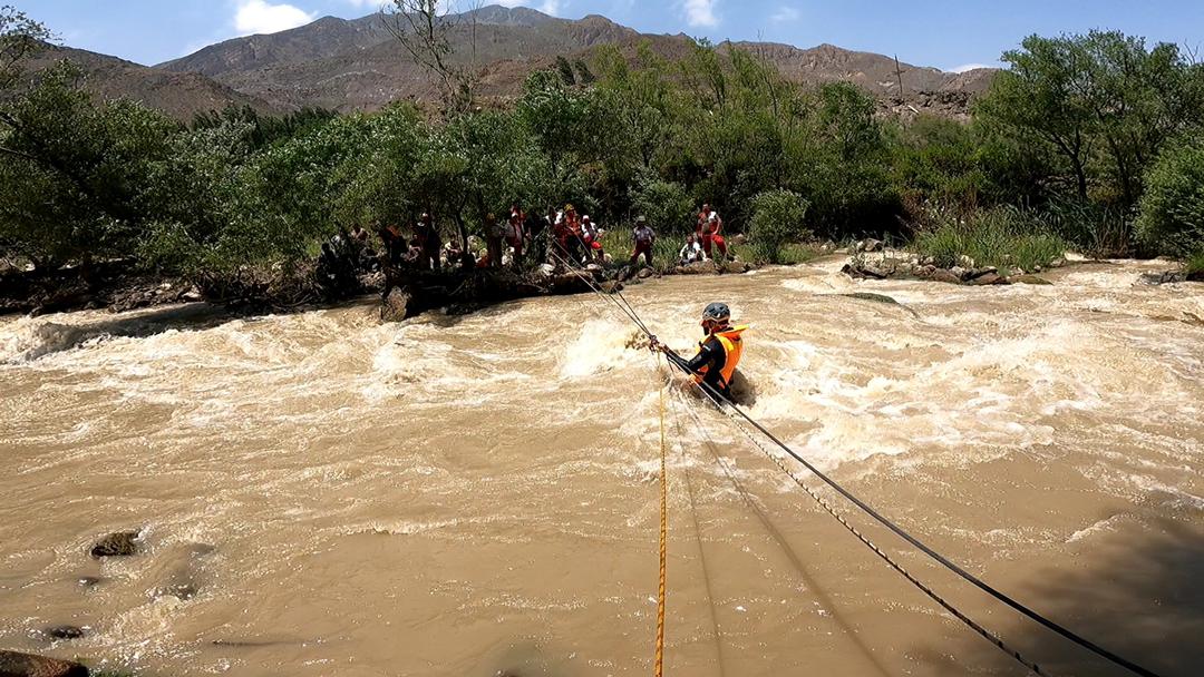 غرق شدن یک زن ۴۵ ساله در رودخانه هراز + تصاویر