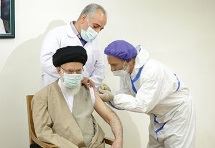 ۴ پیام مهم تزریق واکسن ایرانی توسط رهبر انقلاب