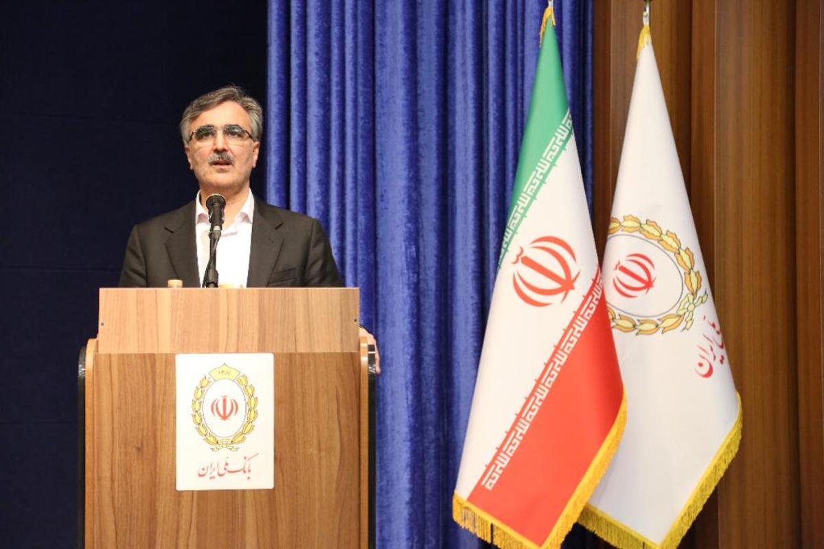 مدیر عامل بانک ملی ایران: روابط عمومی‌ها باید تصویر مردم و سیاستگذاران از نظام بانکی را تغییر دهند