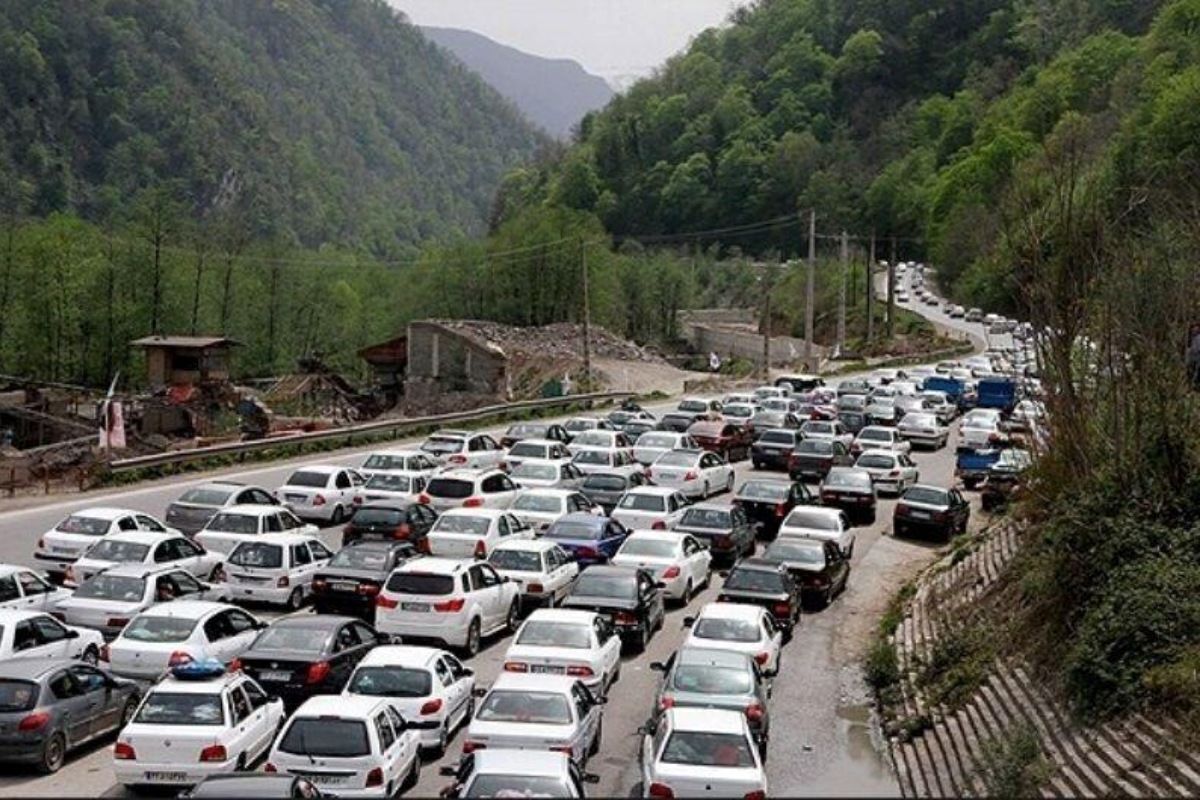 آخرین وضعیت جاده‌های کشور | ترافیک سنگین در محور هراز و آغاز بارش باران در ۲ استان