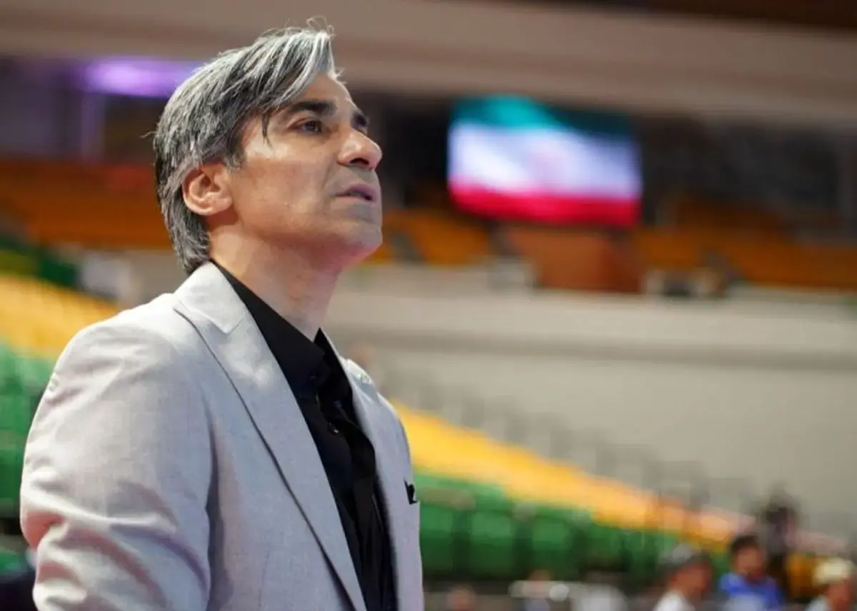 هتک حرمت به پرچم ایران +عکس